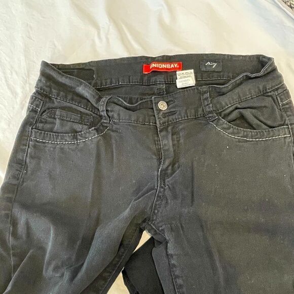 Unionbay, Black skinny jeans, size 11 - Picture 5 of 9